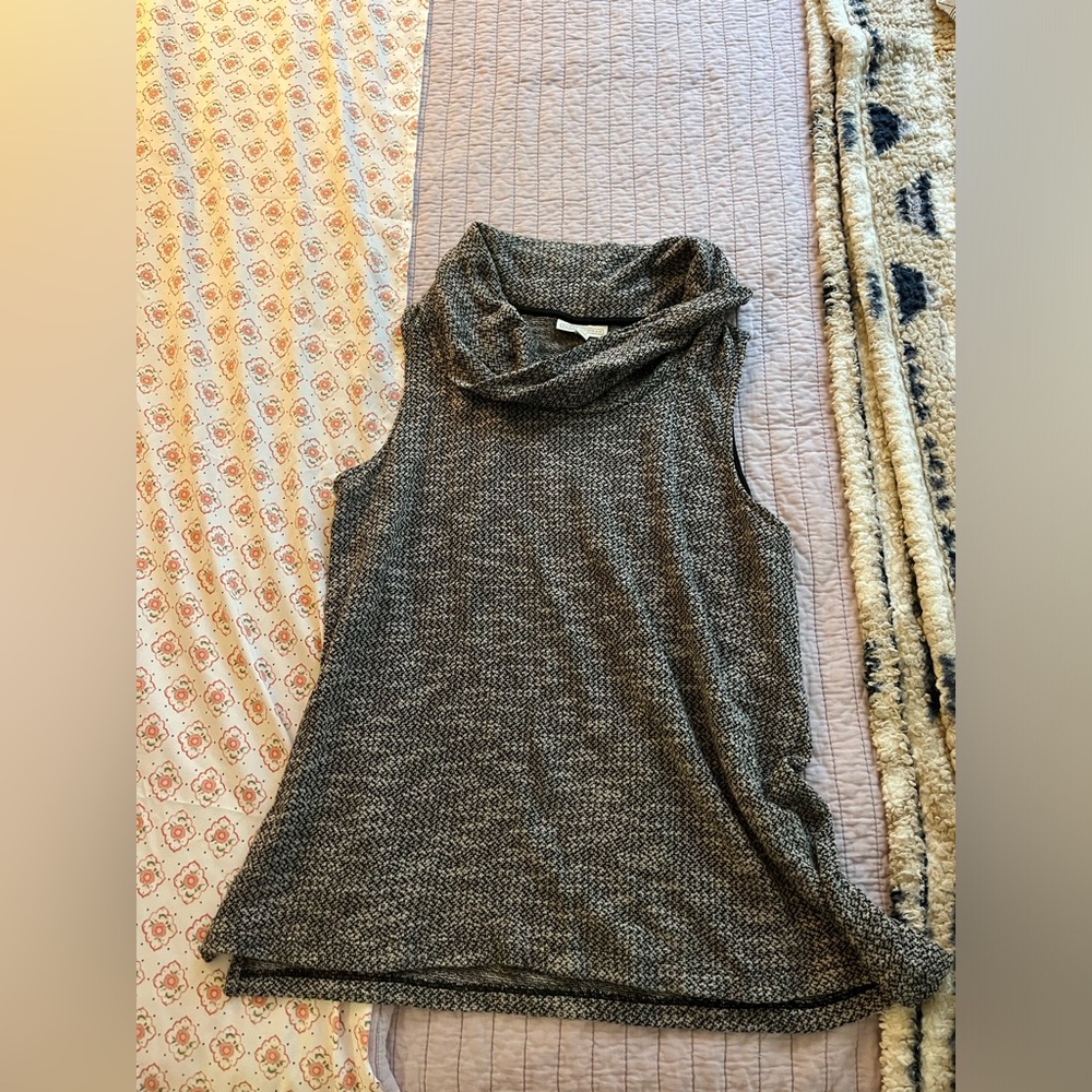 Dana Buchman Turtle Neck dress top